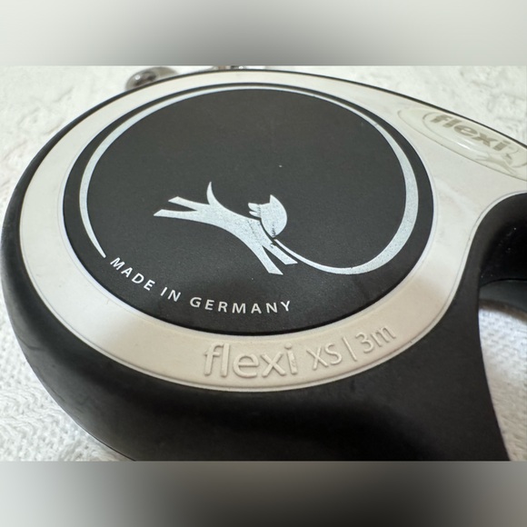 Flexi Retractable Dog Leash XS - Picture 4 of 7